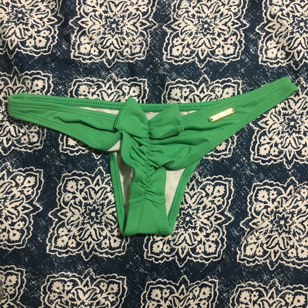 Bikini Bottom - Picture 2 of 3